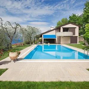 villa-dismero-un-oasi-di-lusso-e-privacy.hotelinveneto.com/